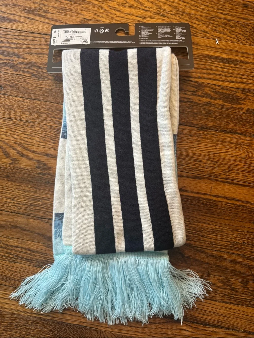 ARGENTINA 26 SCARF AFA Light Blue, White and Navy Crest Scarf Towel (NWT)
